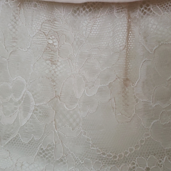 Zara - Sleeveless blouse, lacey bottom peekout hem - Picture 3 of 3